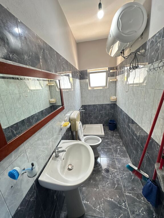 Apartment 37,000 leke 1+1 for rent yzberisht ( misto mame 600 meters from amerikan 3)  