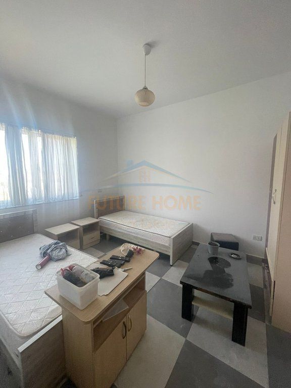 Rent, 3rd Floor of a Private House, Neighborhood 17, Durrës