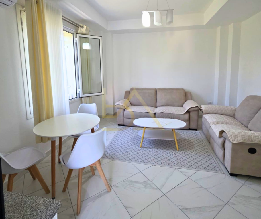 Jepet Apartament me Qira – Durrës, Plazh 13