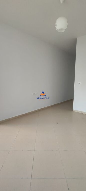 AFFITTASI APPARTAMENTO 2+1+BALCONE "FRESK" 40.000 LEKE