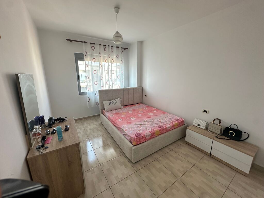 Astir, dopo il bar Artisti, si affitta appartamento 2+1+2