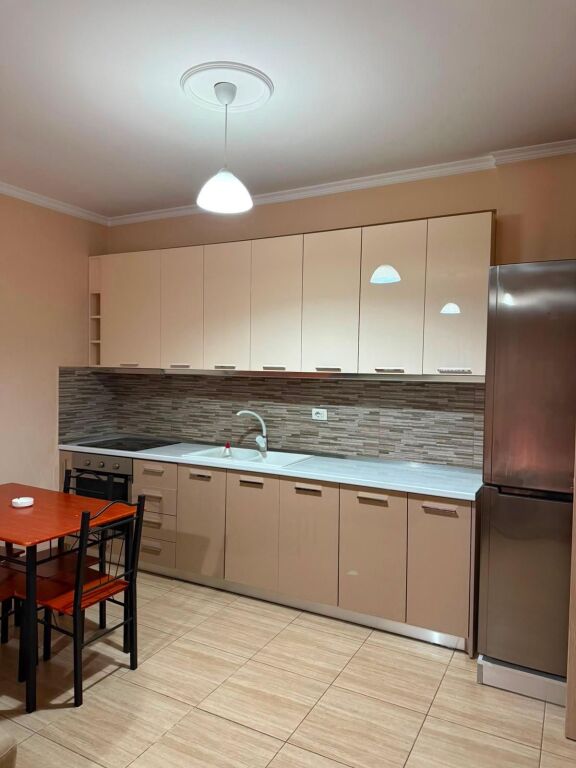Qera | Apartament 1 + 1 | Rruga 5 Maji | 520 €/muaj