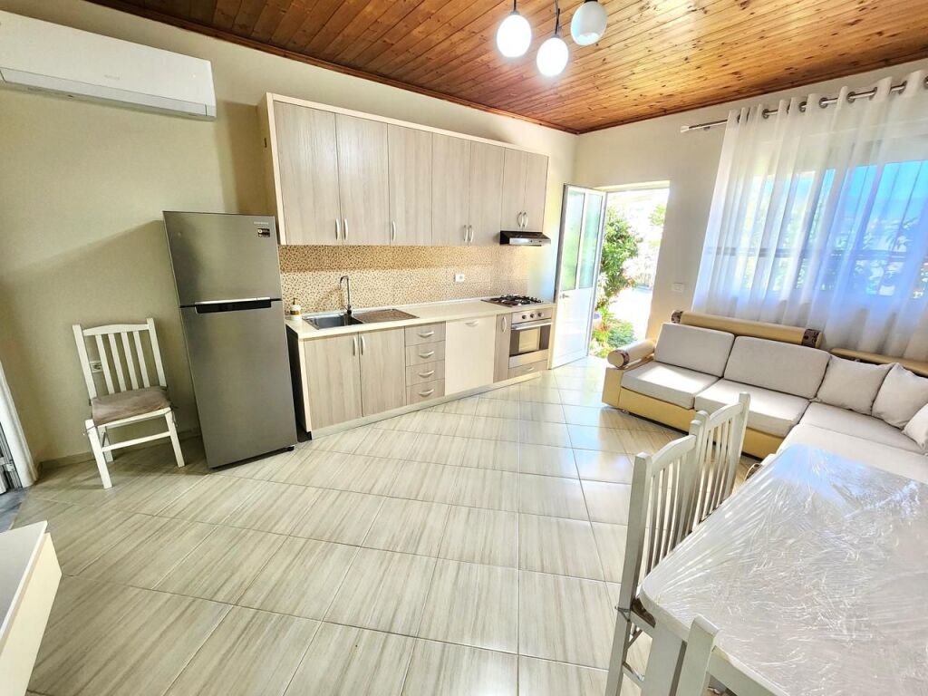 Me Qera: Shtëpi Private 70m2 + Tokë 150m2 📍 Mullet -TEG ✨ 40,000 Leke/Muaj | 2 vende parkimi 🔑