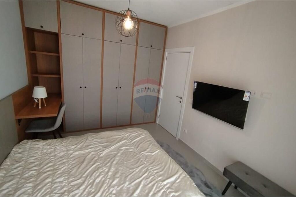 Apartament 1+1 +parkim me qira