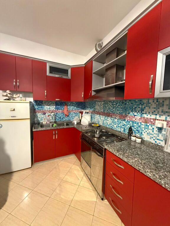 JEPET APARTAMENT 2+1 ME QERA,DURRES