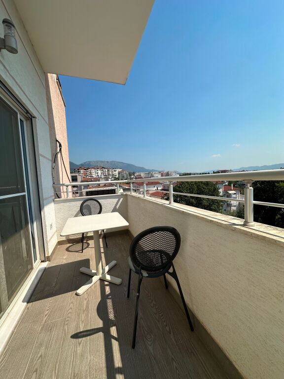 Shitet apartament 2+ 1 në Fresk!