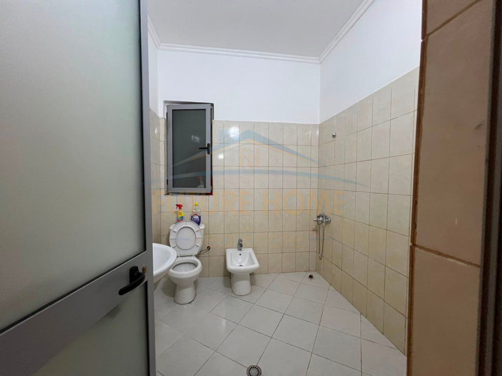 Shitet, Apartament 2+1, Rruga Thesarit, Fresk, Tirane
