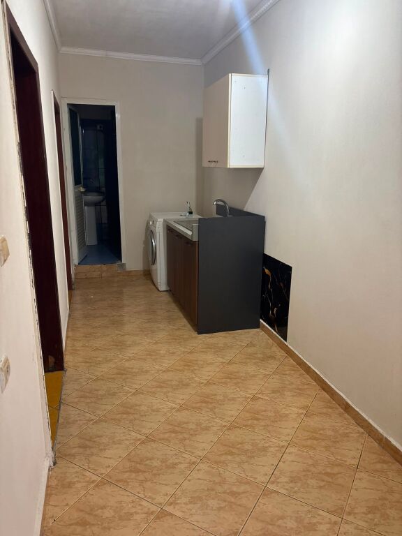 APARTAMENT 1+1. 30000 LEKE.VILAT GJERMANE