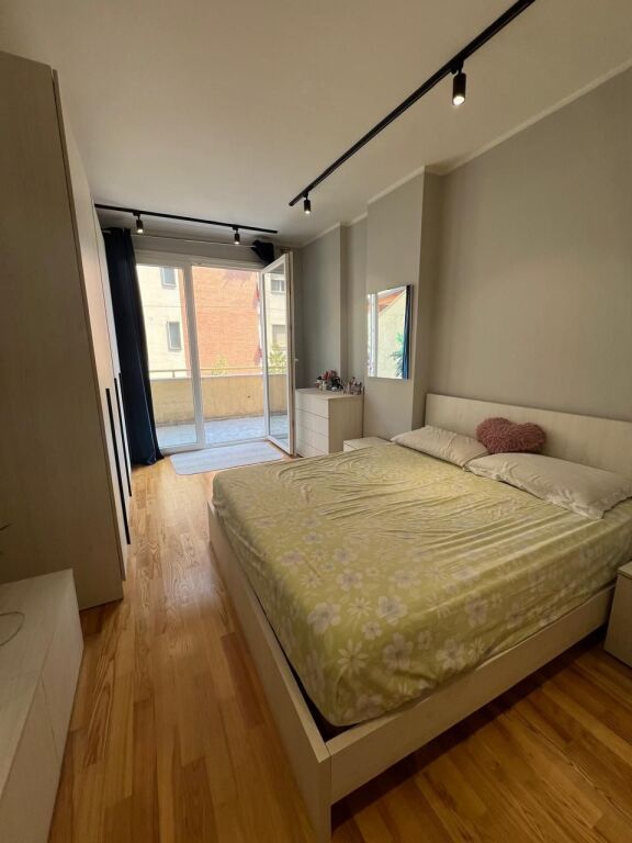 APARTMENT 2+1+2+PARKING SPACE FOR RENT NEAR THE ARTIFICIAL LAKE, PAVAROTI