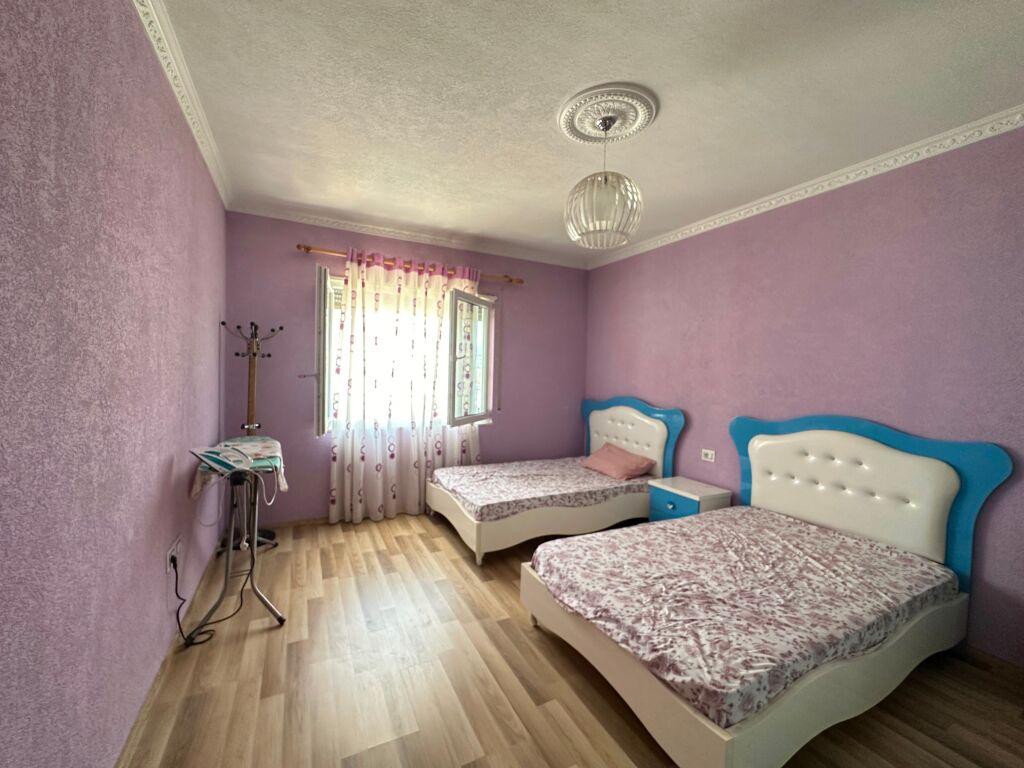 Shitet apartament 2+ 1 në Fresk!