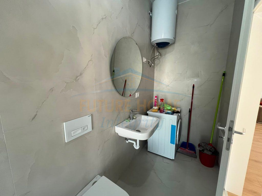Affitto, Appartamento 2+1, Complesso Kadiu, Ali Demi, Tirana.