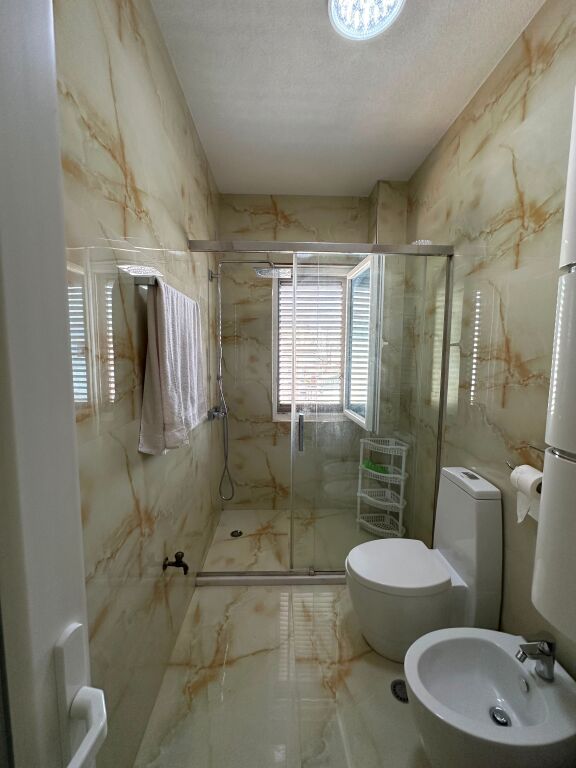 Shitet apartament 2+ 1 në Fresk!