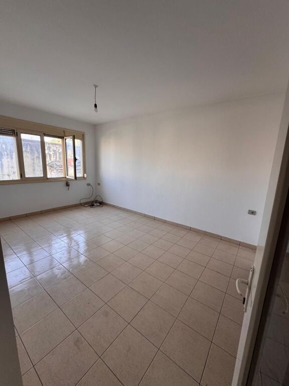 Shitet Apartament 1+1 Vlore 6-kateshi