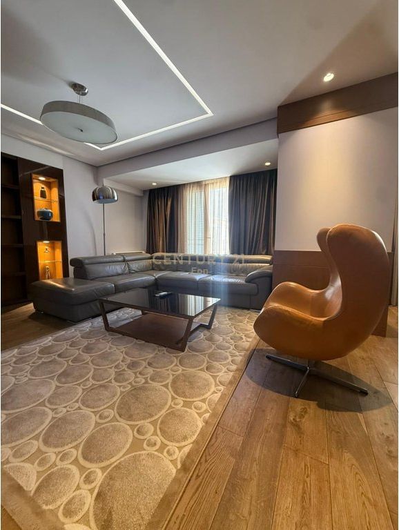 SHITET SUPER APARTAMENT  POST PARKIMI NE VOLLGA BALLORE ME DETIN, DURRES !