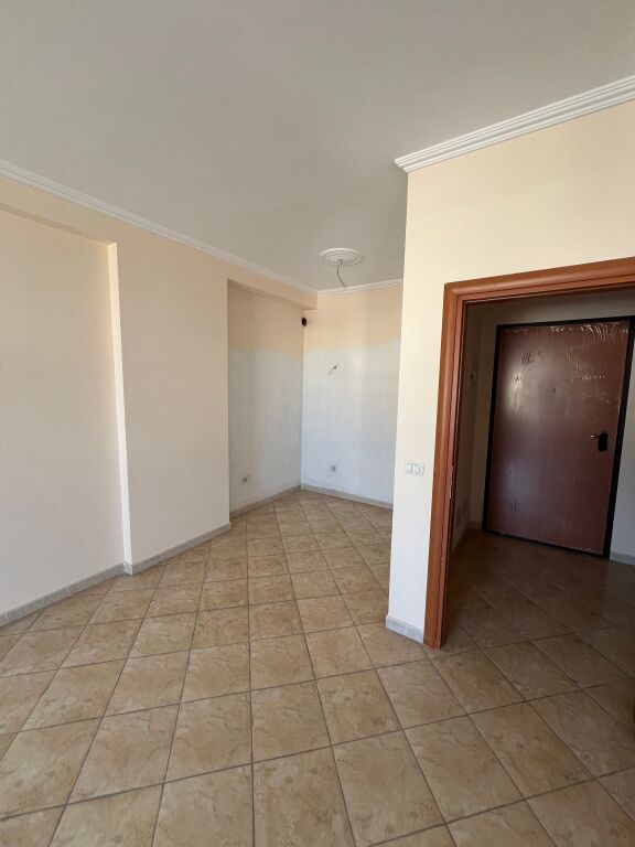Shitet apartament në Durrës – Lagjja 17