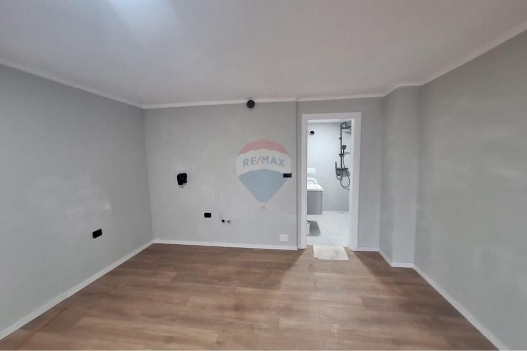 Apartament 1+1 me qera per Zyra