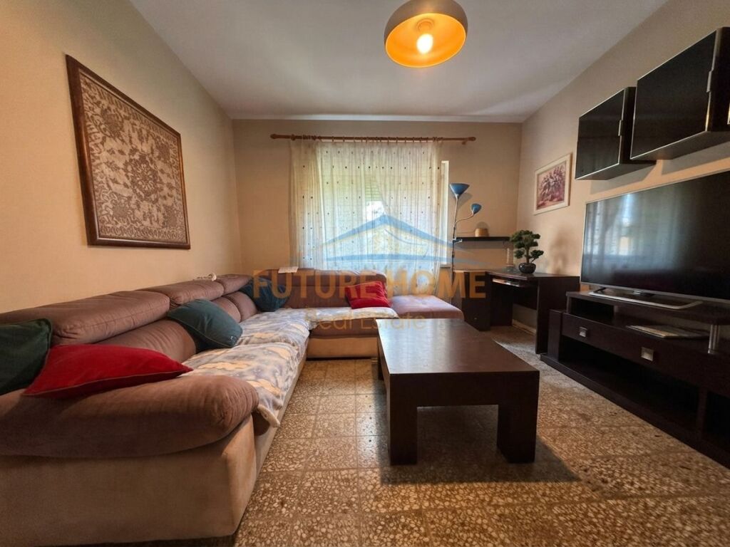 Affitto Appartamento 2+1+Deposito, Via Kavaja, Tirana