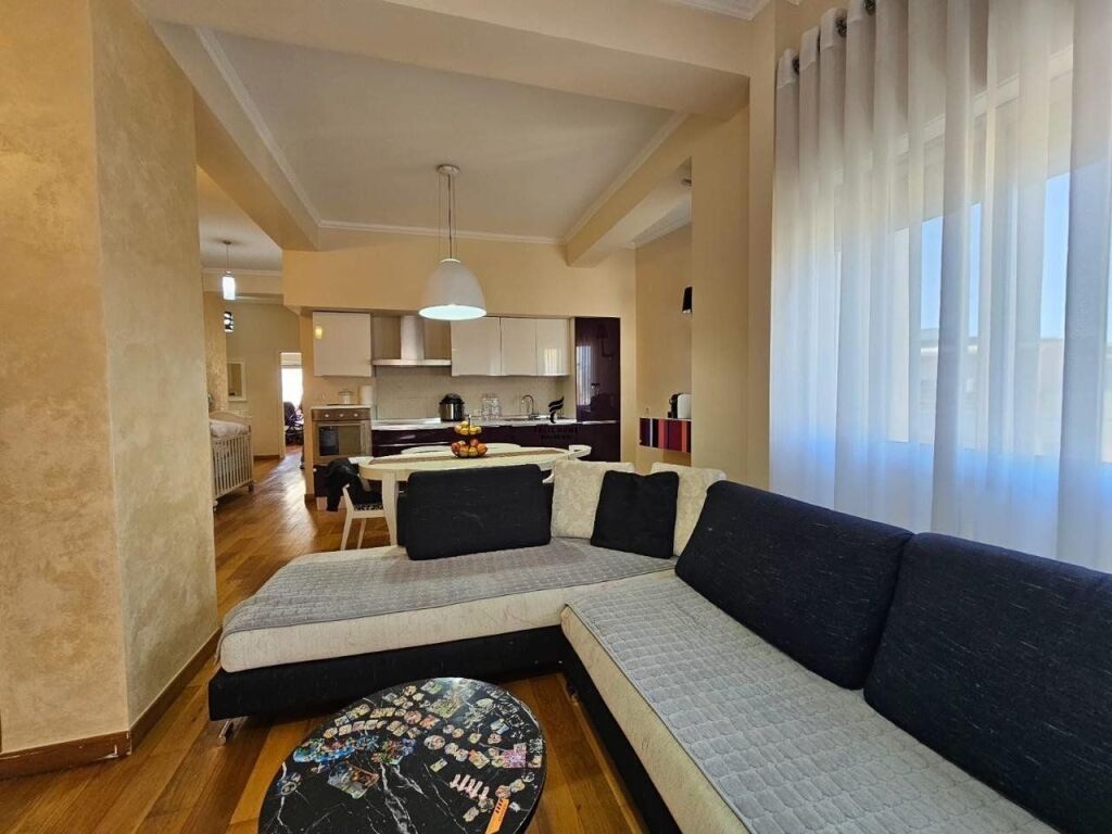 SHITET APARTAMENT 2+1 LIQENI I THATE 250.000 EURO FH-88324