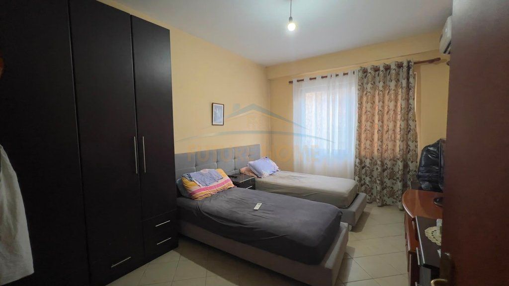 Shitet, Apartament 2+1, Fresk.