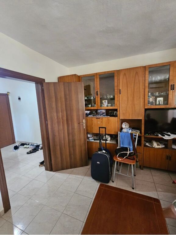 1+1, 2nd floor existing, court of appeals Elbasan road, 500 thousand lek