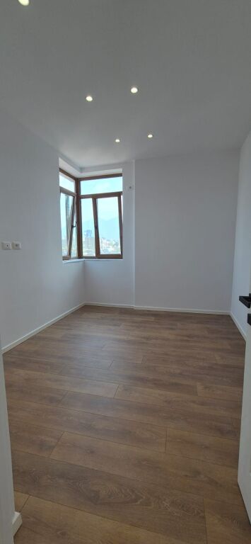 Shitje | Apartament 2 + 1 | Rruga Fadil Bodinaku | 198000 €