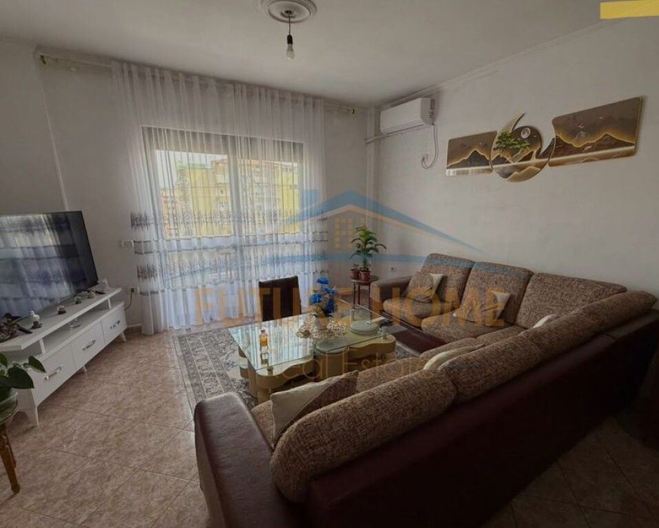 In vendita, Appartamento 2+1, Giardino Botanico, Tirana 160.000 €