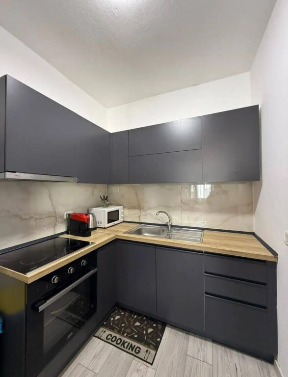 Apartment 3+1+2 for rent is given at Ish Ekspozita, Myslym Shyri Street.