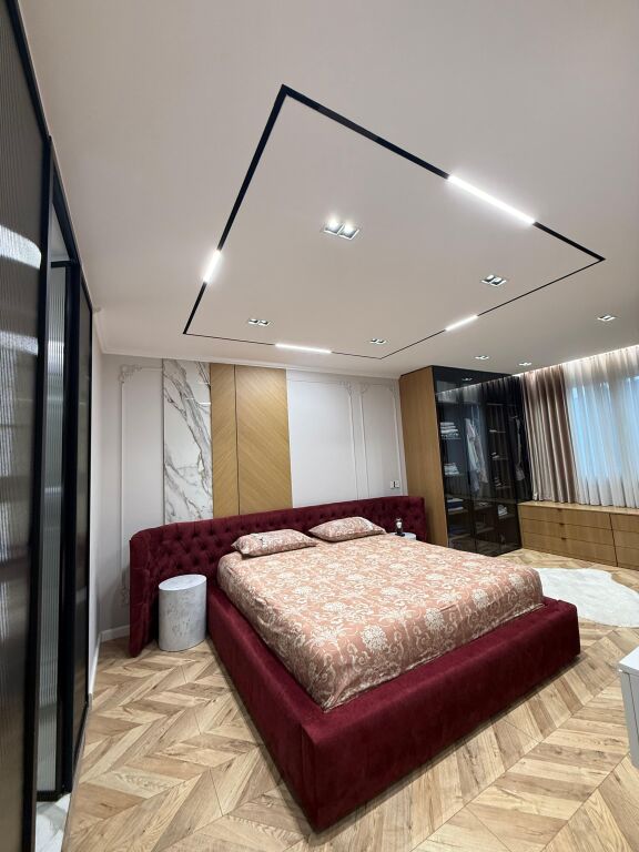 SUPER APARTAMENT PER SHITJE NE RRUGEN E PORTIT !!!!