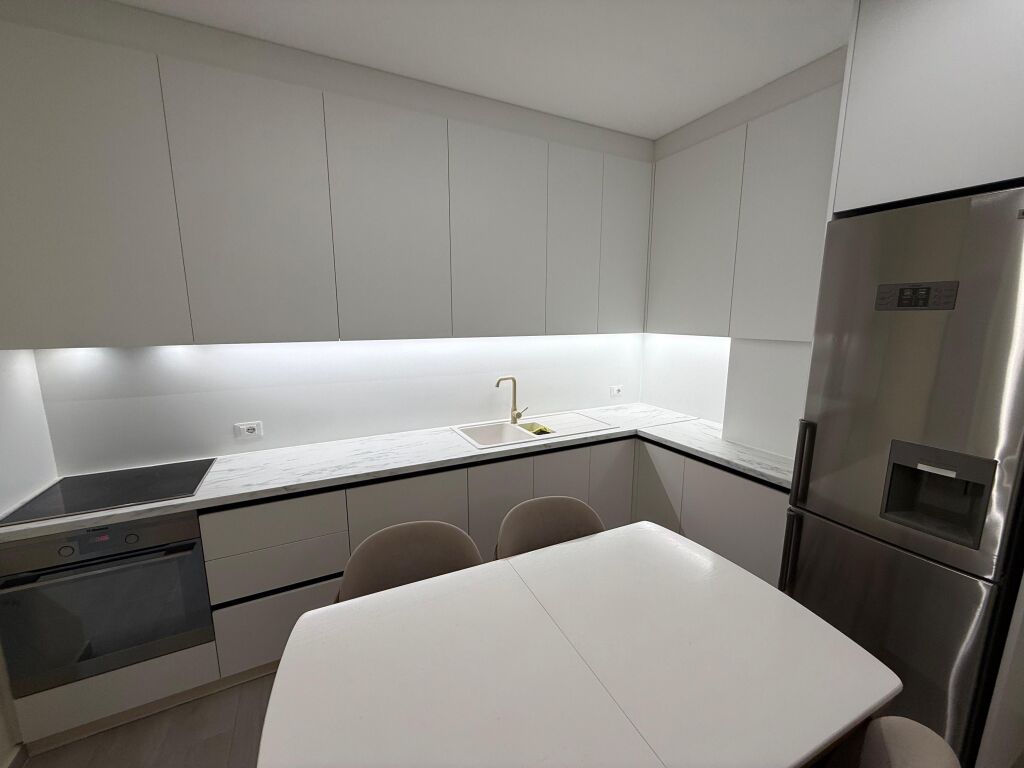 🏡 IN AFFITTO | Appartamento 2+1+2 con Posto Auto – Radisoni, Lago Secco
