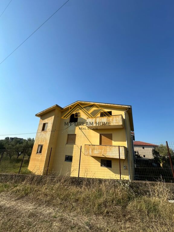 PRIVATE 3-STOREY HOUSE FOR SALE IN PJEZE SHIJAK [DURRES ]