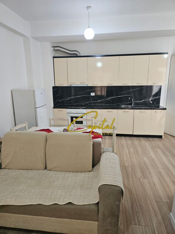 APARTAMENT ME QIRA 2+1 ALI DEMI 55.000 LEKE