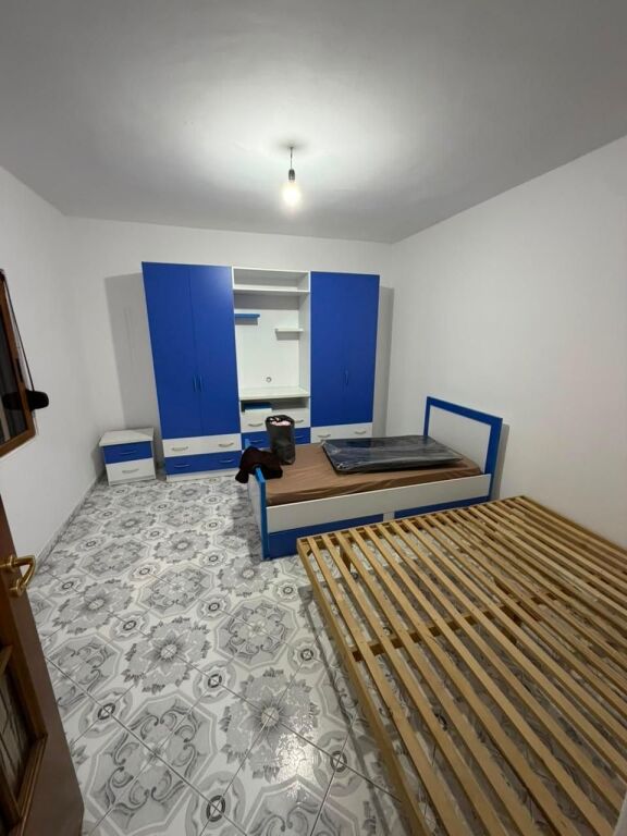 Casa privata in affitto a Lapraka.
