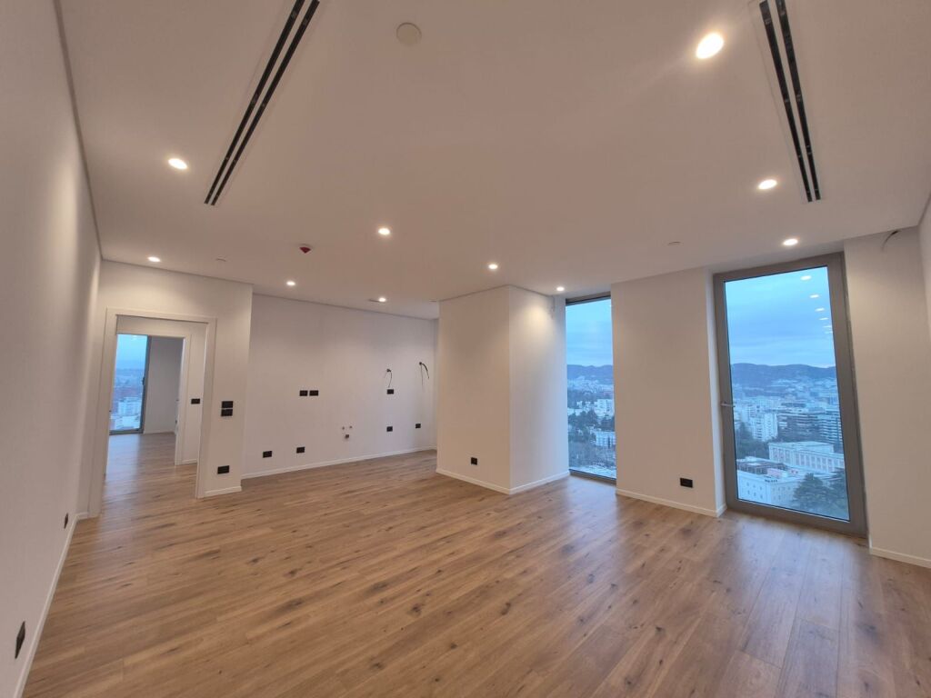 🏢Ufficio in Affitto a Downtown One Tirana!