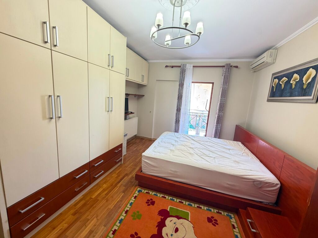 2+1, building with elevator, Fortuzi street, 850 thousand lek with internet