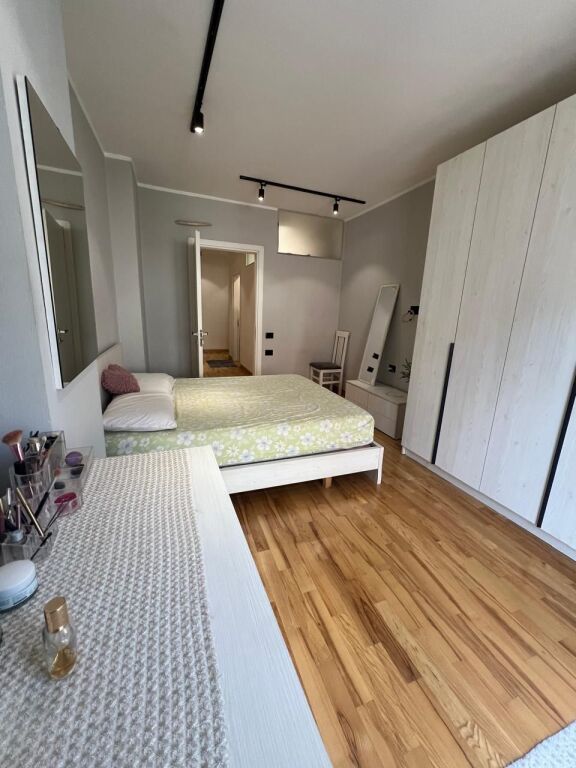 APARTMENT 2+1+2+PARKING SPACE FOR RENT NEAR THE ARTIFICIAL LAKE, PAVAROTI