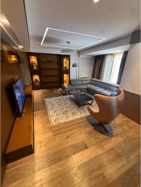 SHITET SUPER APARTAMENT  POST PARKIMI NE VOLLGA BALLORE ME DETIN, DURRES !