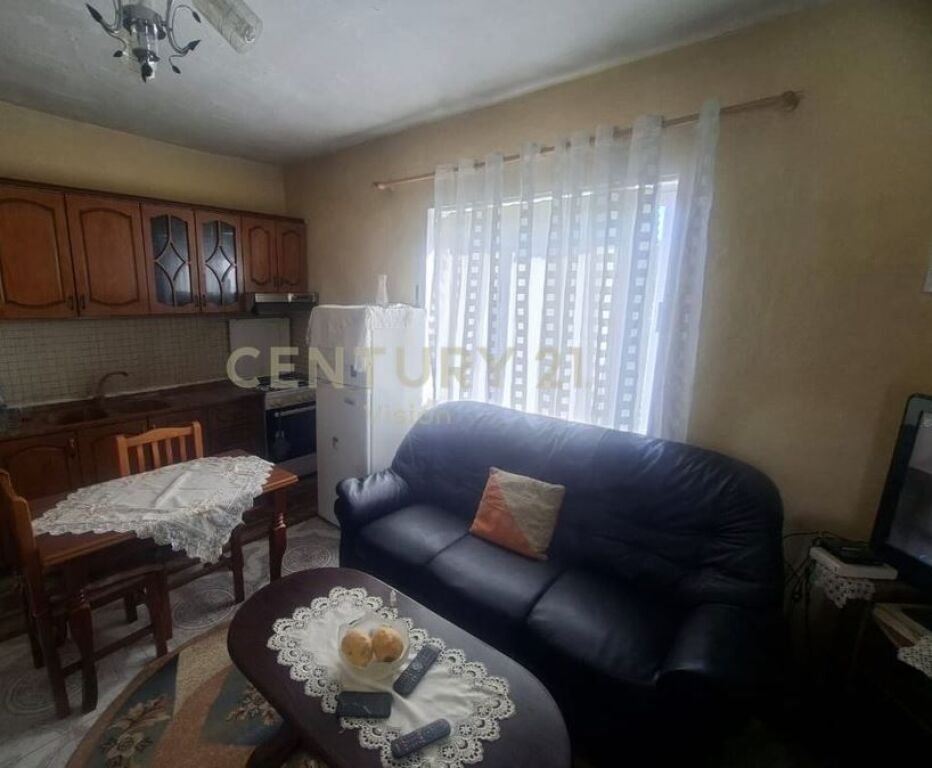 Apartament 2+1 me 400 m toke Në Shitje në Bahçallëk, Shkodër -