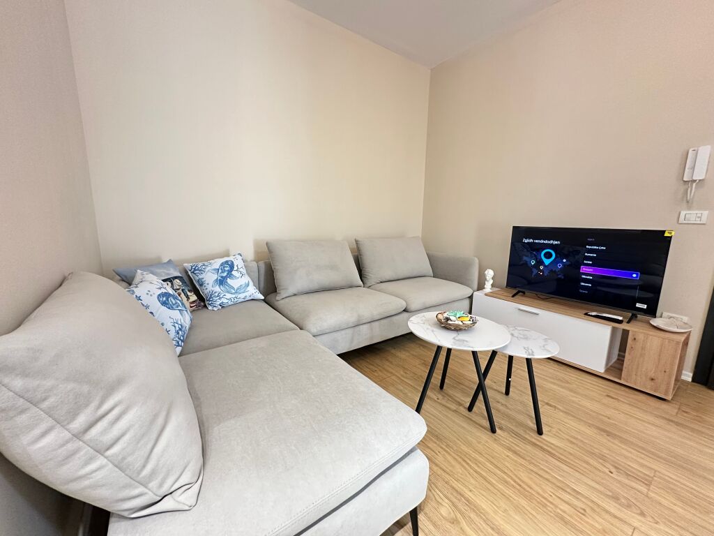 Sea View Apartment for Rent in Lungomare Vlora