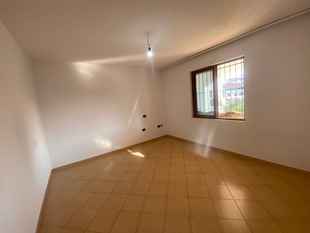 Apartment 2+1 Ali Demi for rent Empty !