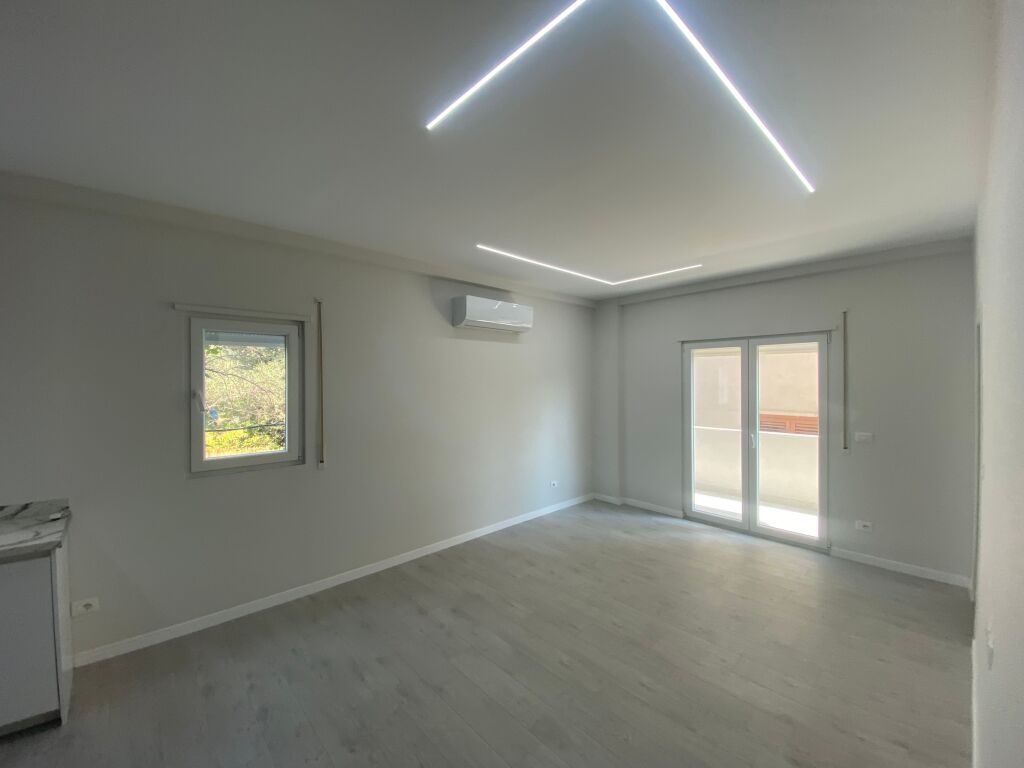 Apartment 1+1 Empty for rent Kodra e Priftit !