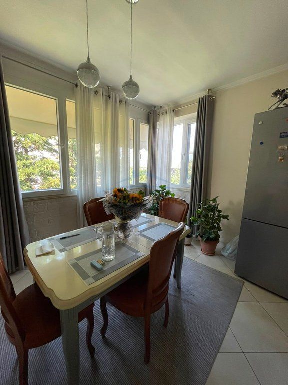 Shitet, Apartament 2+1+2 + Post Parkimi, Liqeni i Thatë, Tiranë.