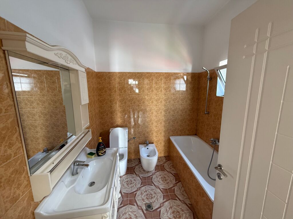 📣 AFFITTO Appartamento 2+1 📍 Via “Him Kolli”, Vicino alla Strada “Kavaja” ✨