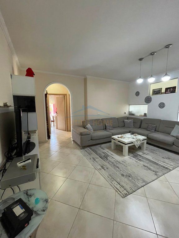 Shitet, Apartament 2+1+2 + Post Parkimi, Liqeni i Thatë, Tiranë.
