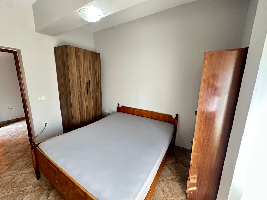 Apartment 37,000 leke 1+1 for rent yzberisht ( misto mame 600 meters from amerikan 3)  