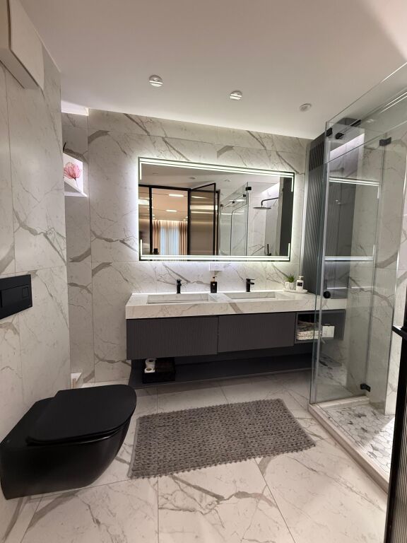 SUPER APARTAMENT PER SHITJE NE RRUGEN E PORTIT !!!!