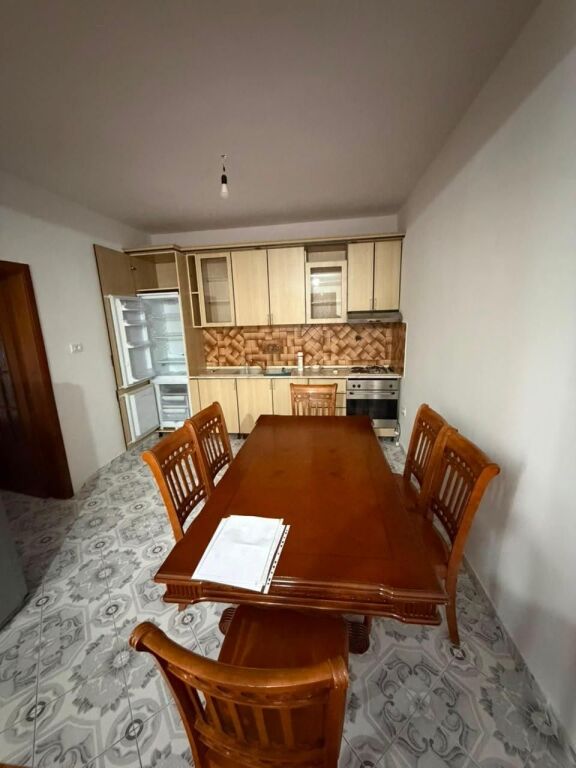 Casa privata in affitto a Lapraka.