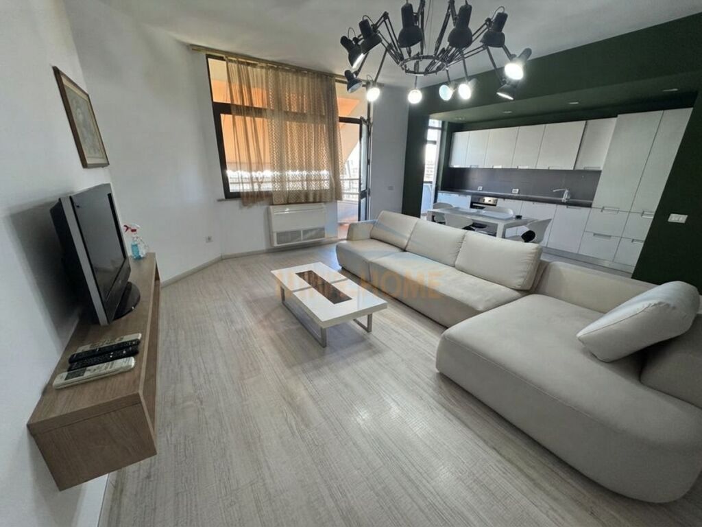 Affitto, Appartamento 2+1, Viale Zogu I, Tirana.