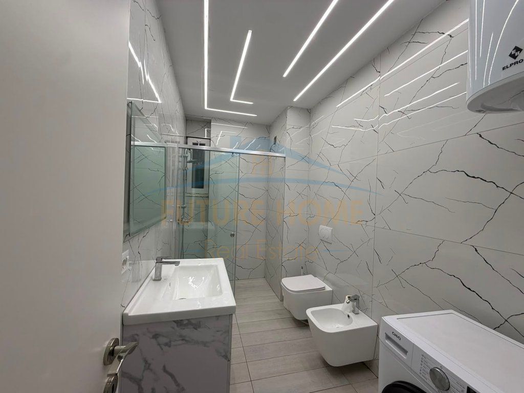 Qera, Apartament 2+1+Post Parkimi, Golden Park, Rruga e Kavajës