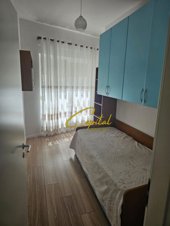 APARTAMENT ME QIRA 2+1 ALI DEMI 55.000 LEKE