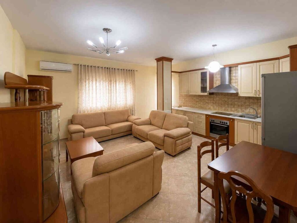 Shitet apartament në Durrës